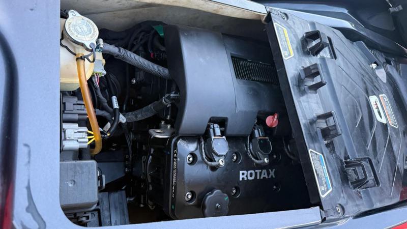 للبيع جيت سكي Seadoo rxt 300 موديل 2019 عليها قزوز ريفا فقط ومسرفسه وجاهزه