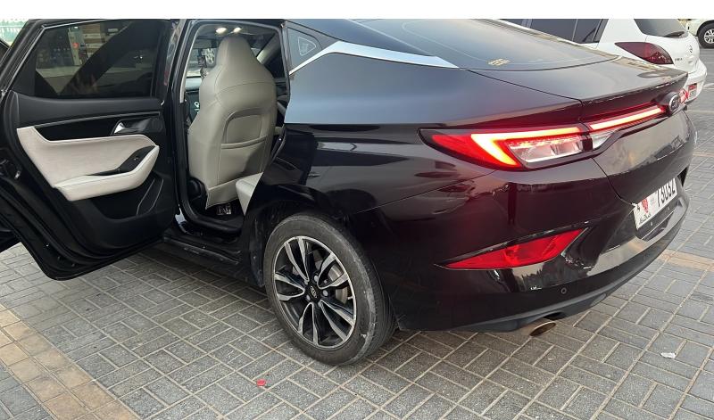 للبيع سيارة JAC J7 موديل 2023 فل اوبشن خليجي تحت الضمان 