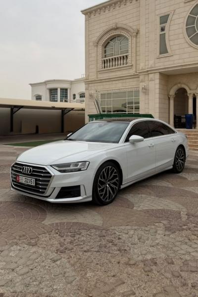 للبيع Audi A8L 60TFSI Quattro موديل 2019 فل اوبشن خليجي 