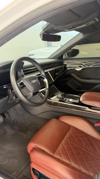 للبيع Audi A8L 60TFSI Quattro موديل 2019 فل اوبشن خليجي 
