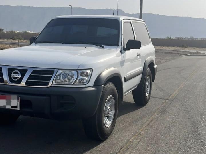 للبيع نيسان كبسوله GL 4500 موديل 1999 قير عادي 