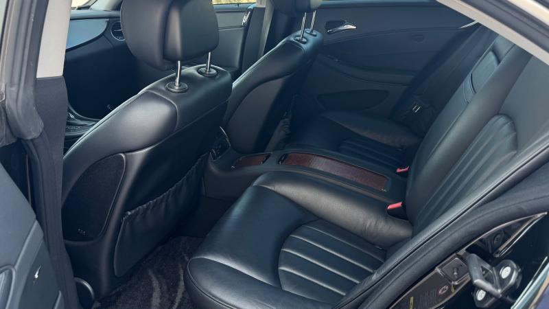 للبيع مرسيدس بنز cls 350 V6 موديل 2009 وارد اليابان اول مالك فالدوله