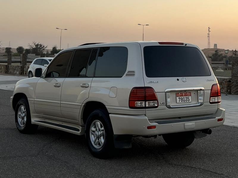 للبيع لكزس استيشن LX470 موديل 2003 وارد امريكا 