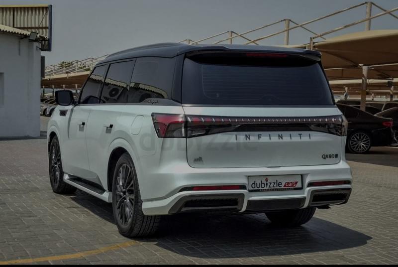 للبيع انفينيتي QX80 اوتغرافيك موديل 2026 فل اوبشن خليجي تحت ضمان الرستماني 