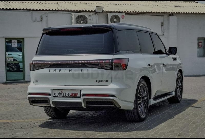 للبيع انفينيتي QX80 اوتغرافيك موديل 2026 فل اوبشن خليجي تحت ضمان الرستماني 