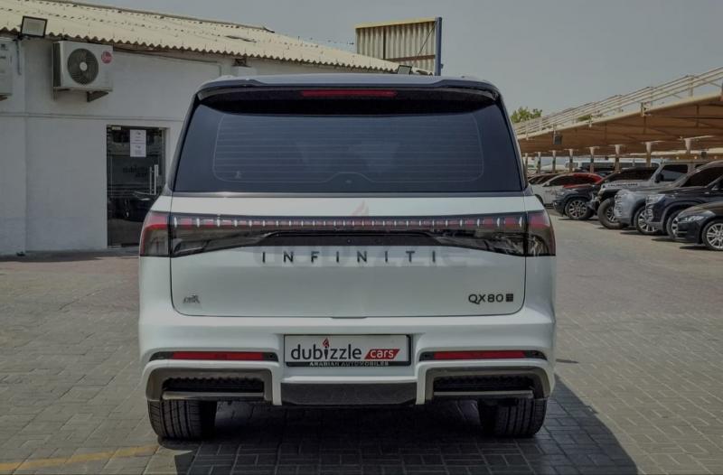 للبيع انفينيتي QX80 اوتغرافيك موديل 2026 فل اوبشن خليجي تحت ضمان الرستماني 