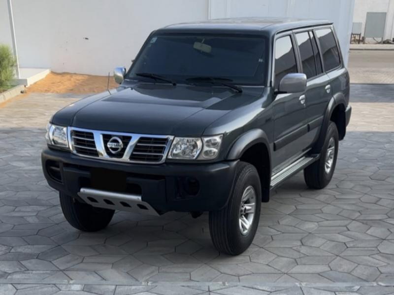 للبيع نيسان فتك s-glv موديل 2002 قير عادي 