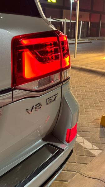للبيع تويوتا لاندكروزر vx.s 5.7 وايت اديشين موديل 2018 مواصفات لكزس