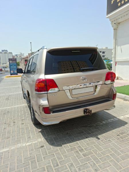 للبيع توياتا لاندكروزر GXR V8 موديل 2014 فل أوبشن اول مالك من الوكاله