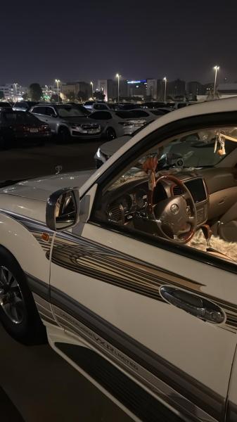 للبيع تويوتا لاندكروزر استيشن VX.R V8 ثمانيه سلندر موديل 2004 قير أوتوماتيك محول 2007