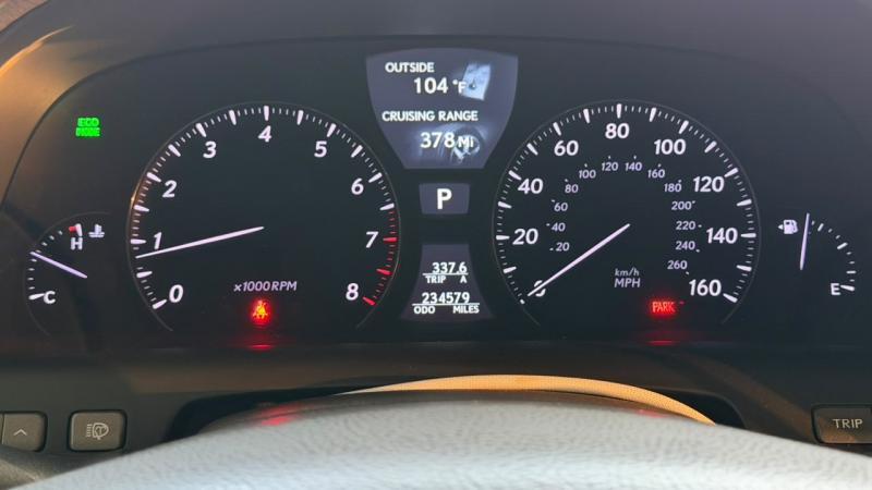 للبيع لكزس LS 460 موديل 2010 وارد أمريكا أول مالك