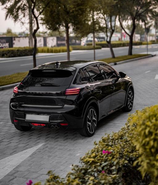 للبيع بيجو 208 GT Line موديل 2025 خليجي تحت الضمان 