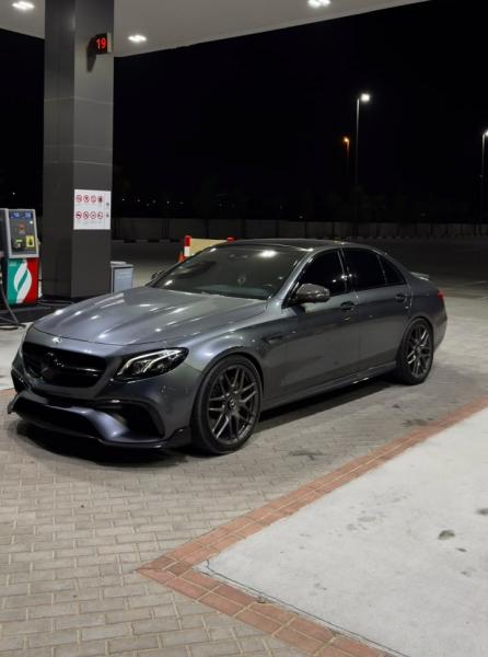 للبيع مرسيدس بنز E63 S AMG 4MATIC+ موديل 2019 فل اوبشن خليجي 