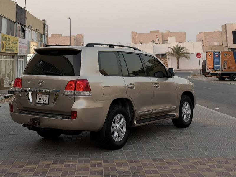 للبيع توياتا لاندكروزر GXR V8 GXR موديل 2010 خليجي 