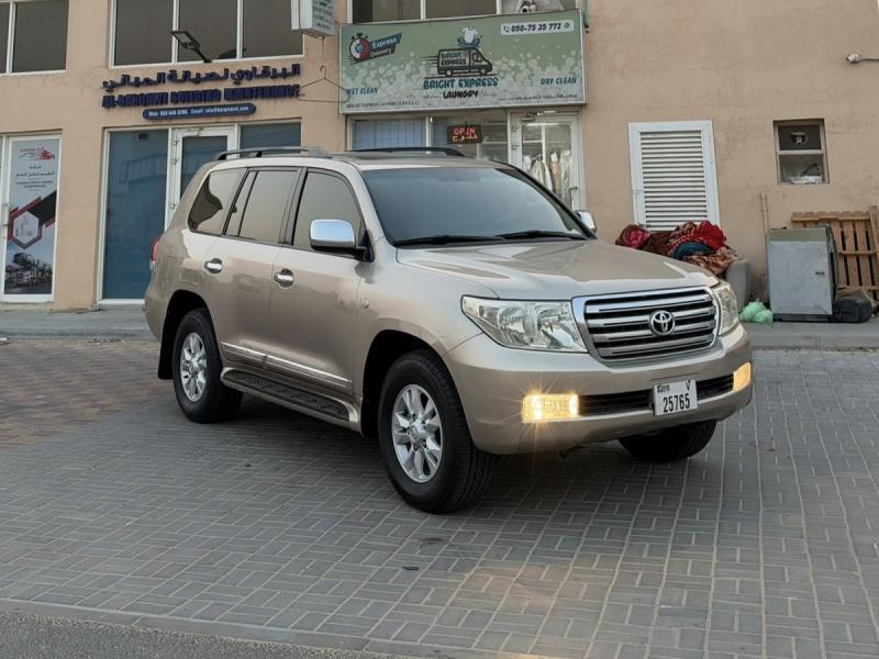 للبيع توياتا لاندكروزر GXR V8 GXR موديل 2010 خليجي 