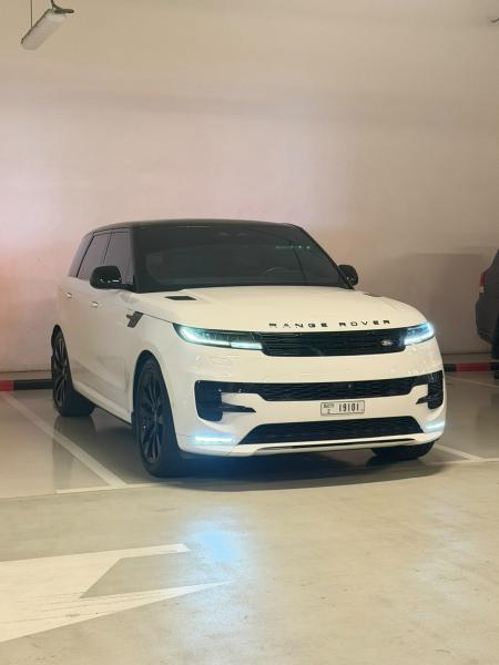 للبيع رنج روفر سبورت p360 V6 SE موديل 2024 وارد أمريكا 