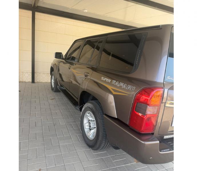 للبيع نيسان فتك سوبر سفاري موديل 2006 اصلي قير أوتوماتيك