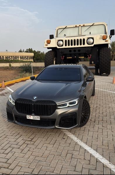 للبيع بي ام دبليو 750li twin turbo V8 موديل 2016 اعلى فئة فل ابشن عليها كت2021 خليجي تشيكات وكالة