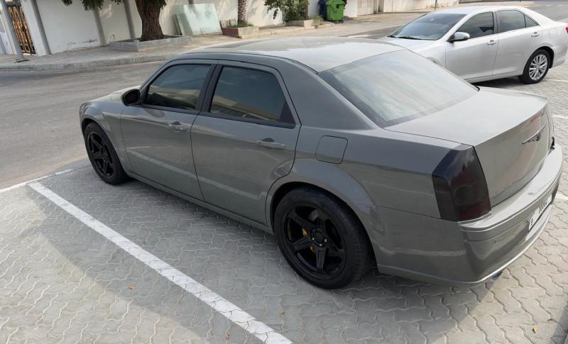 للبيع كرايسلر 300 SRT8 موديل 2009 خليجي 