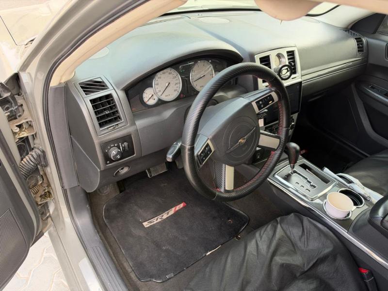 للبيع كرايسلر 300 SRT8 موديل 2009 خليجي 